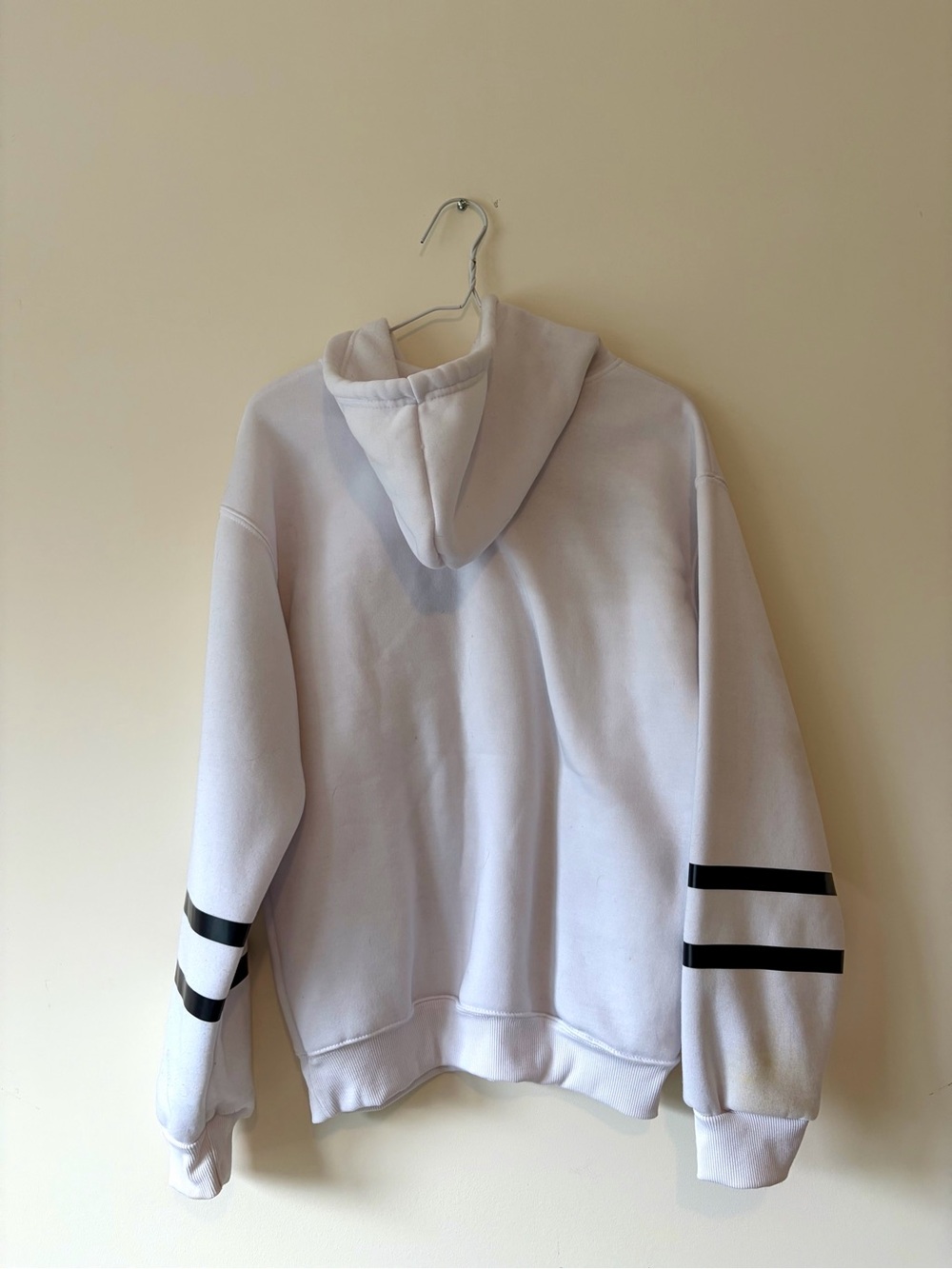 Friends Graphic White Hooded Sweatshirt - Picture 5 of 6